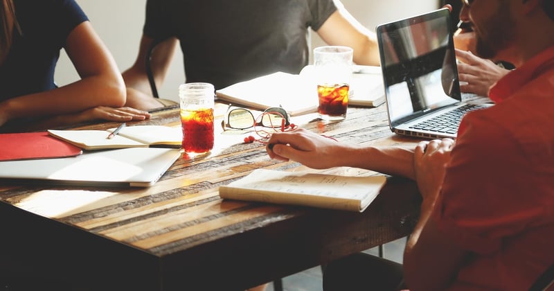 Entreprendre en France : fédérer ses premiers collaborateurs autour du projet