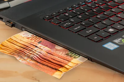 Quels services en ligne permettent d’accéder aux informations sur le numéro INSEE ?