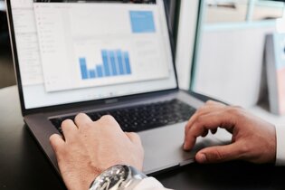 Inbound ou outbound marketing : quelles stratégies choisir en 2025 ?