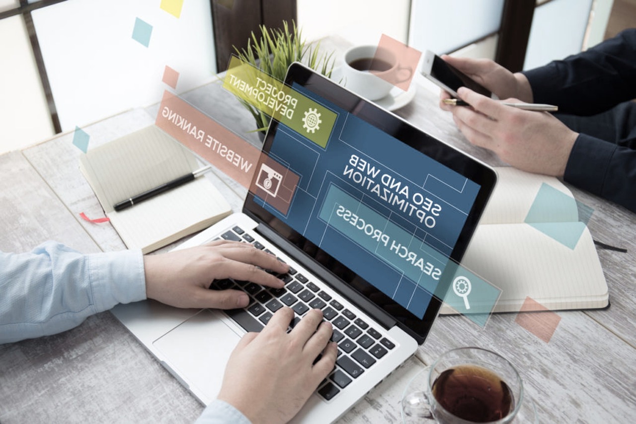 découvrez les avantages de l'outsourcing : une stratégie efficace pour optimiser vos coûts, gagner en flexibilité et se concentrer sur votre cœur de métier tout en bénéficiant de l'expertise d'externalisation.