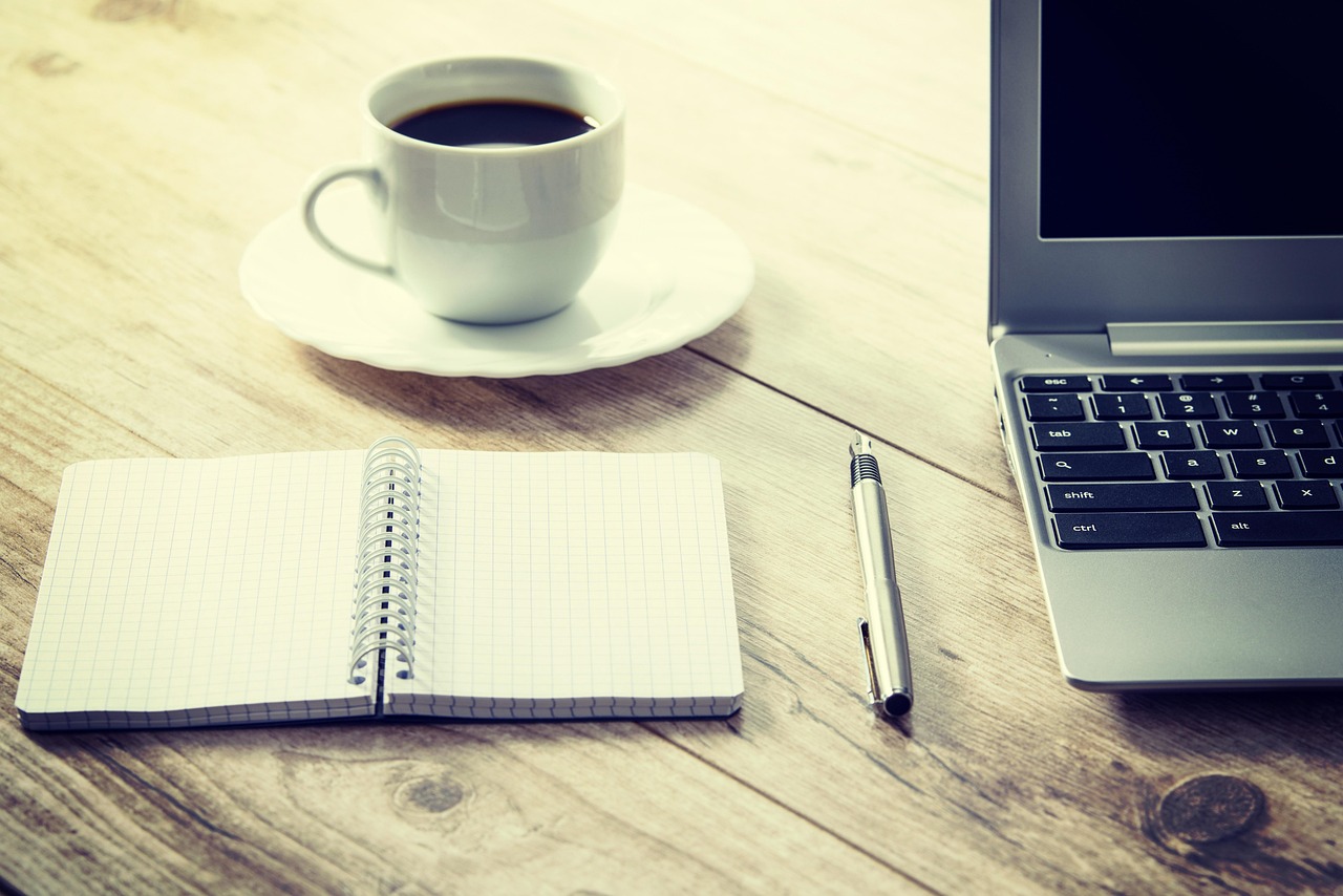 découvrez les avantages et les défis du travail à distance. apprenez comment optimiser votre productivité et maintenir un équilibre entre vie professionnelle et personnelle grâce au télétravail.