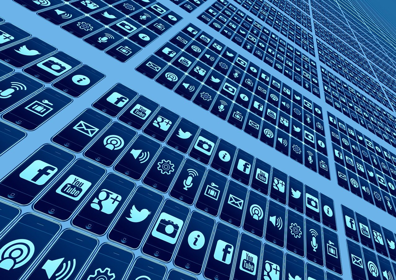 découvrez l'univers des réseaux sociaux : tendances, stratégies et meilleures pratiques pour maximiser votre présence en ligne et engager votre audience.