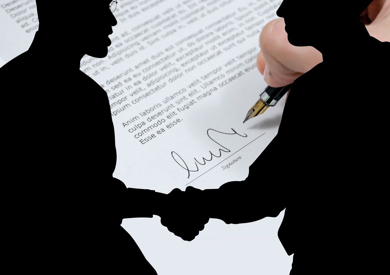 découvrez tout ce qu'il faut savoir sur les contrats : définition, types, conseils de rédaction et astuces pour sécuriser vos accords. maîtrisez l'art des contrats pour protéger vos intérêts et faciliter vos transactions.