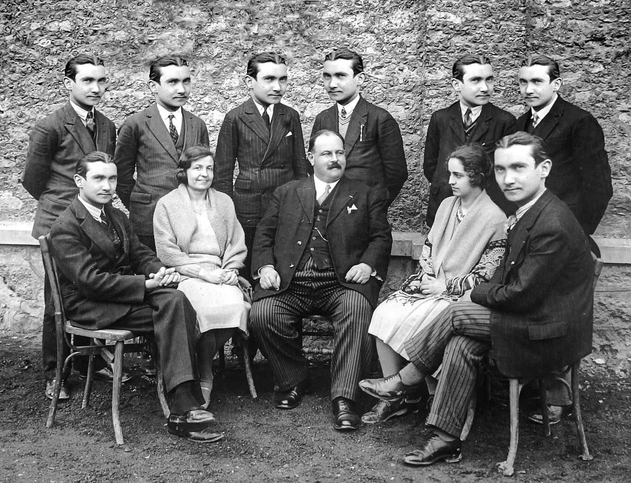 d&eacute;couvrez le r&ocirc;le, la composition et les missions d&rsquo;un comit&eacute;, organe cl&eacute; de concertation et de d&eacute;cision au sein des organisations publiques ou priv&eacute;es.