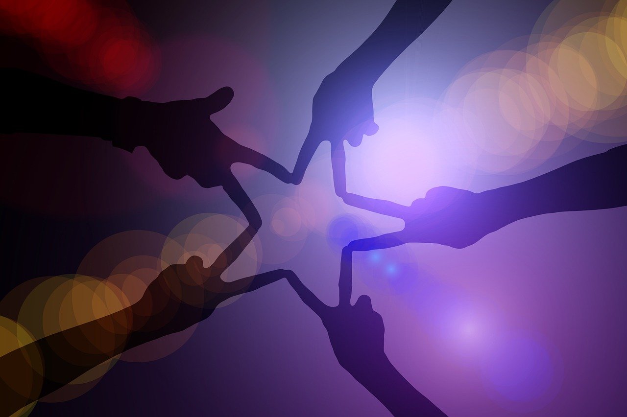 découvrez comment renforcer la cohésion d'équipe grâce à des stratégies efficaces favorisant la collaboration, la communication et la motivation au sein de votre équipe.